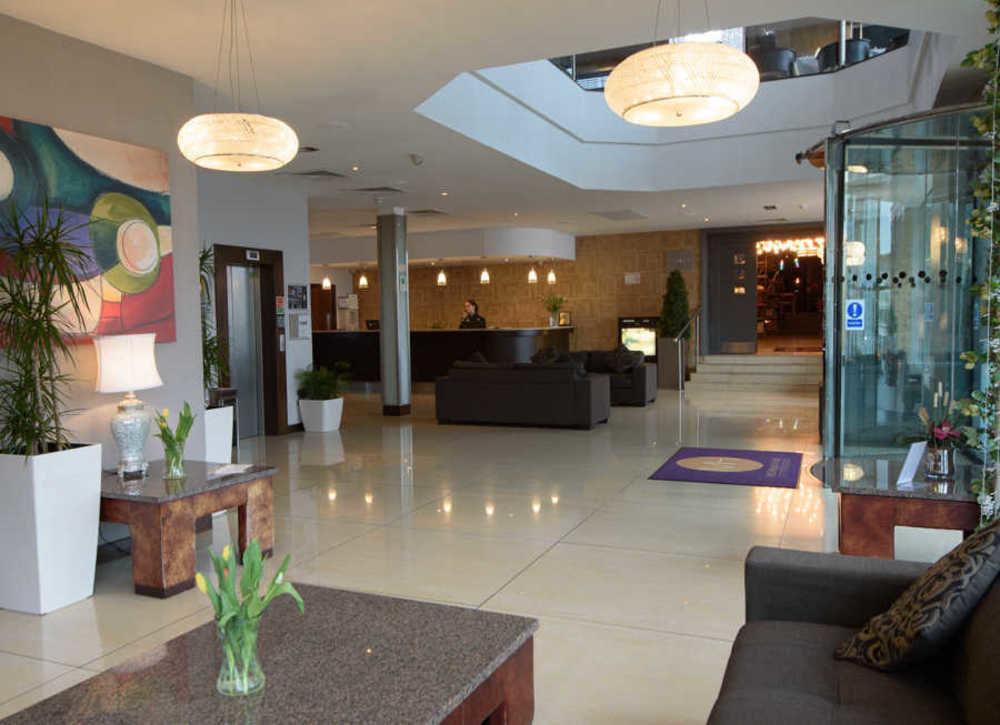 Mcgettigans Hotel Леттеркенни Экстерьер фото